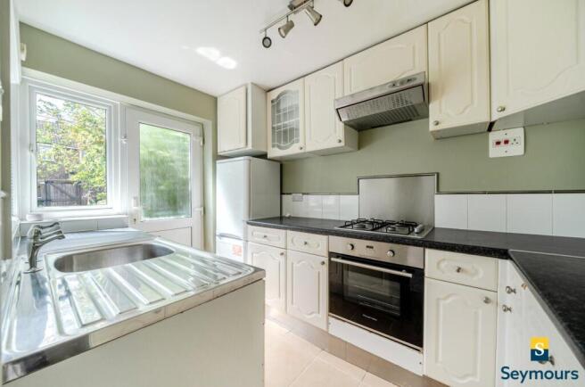 Grange Road, Guildford, Surrey, GU2 photo 4