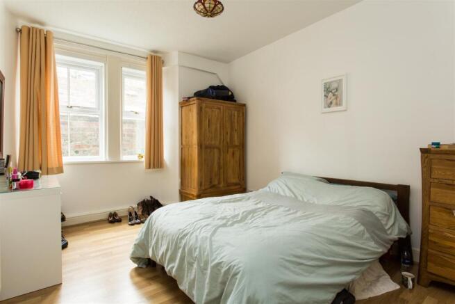 1 bed Flat to rent Image 6