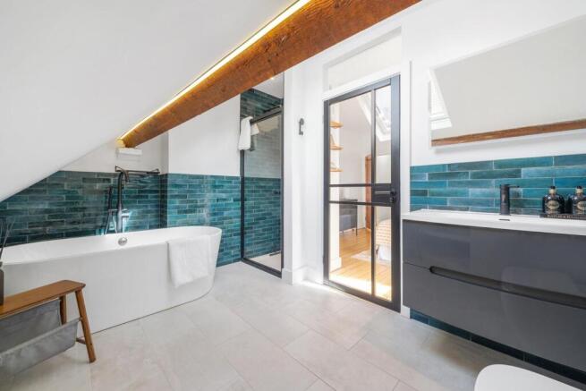 En-suite (2)