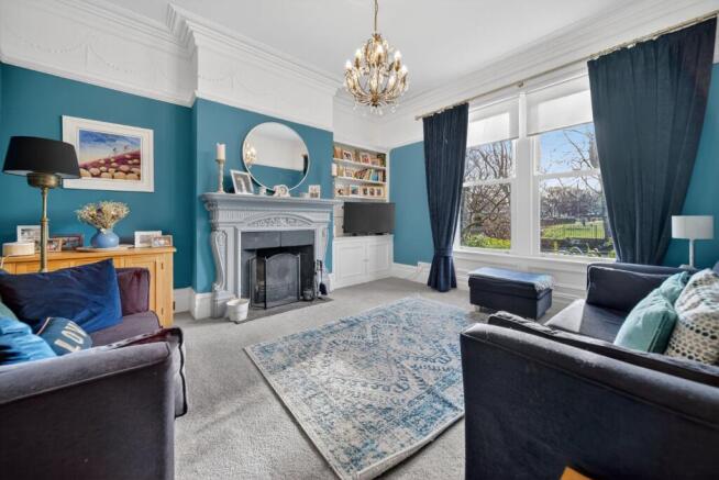 5 bed Terraced for sale Image 4