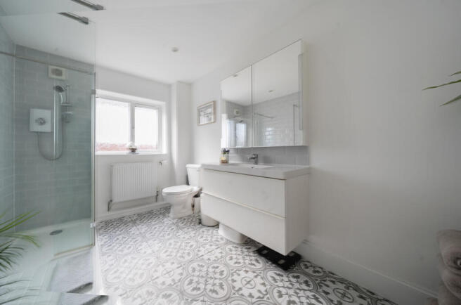 Family Shower Room