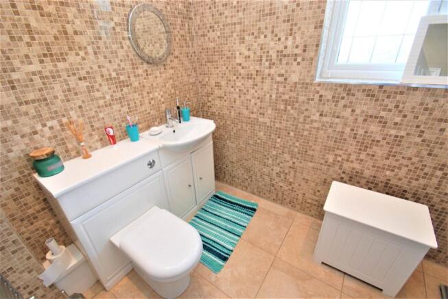 En-Suite Bathroom