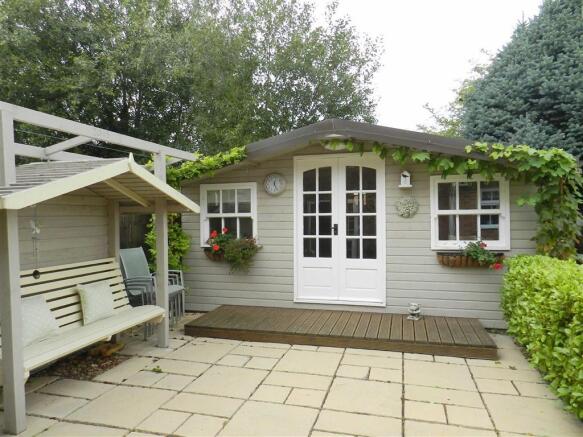 SUMMER HOUSE