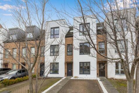 13 Ferry Gait Drive, Silverknowes, Edinburgh, EH4 4GJ