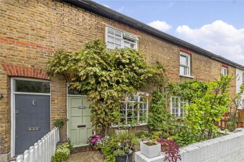 Victoria Cottages,
Kew, TW9