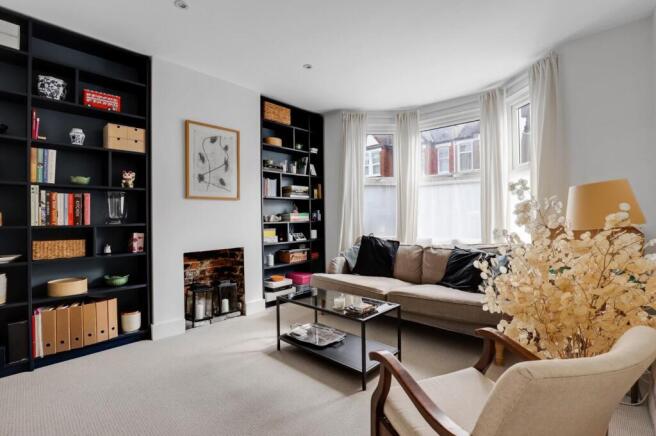 06-8d67JHPropWorld - 15 Highclere Street - 1.jpg