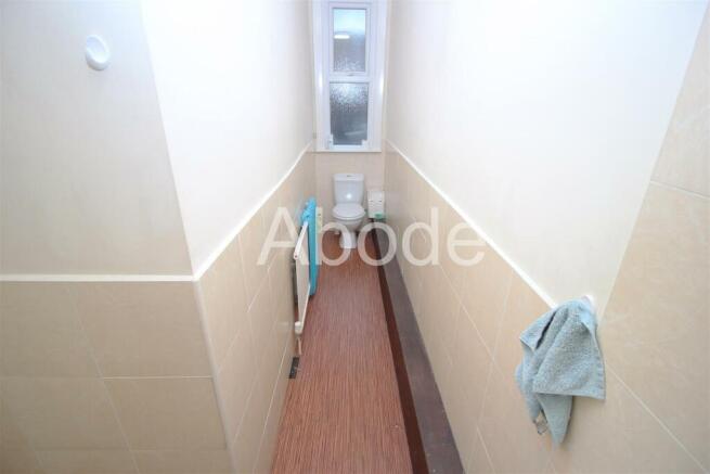 5 bed House to rent Image 10