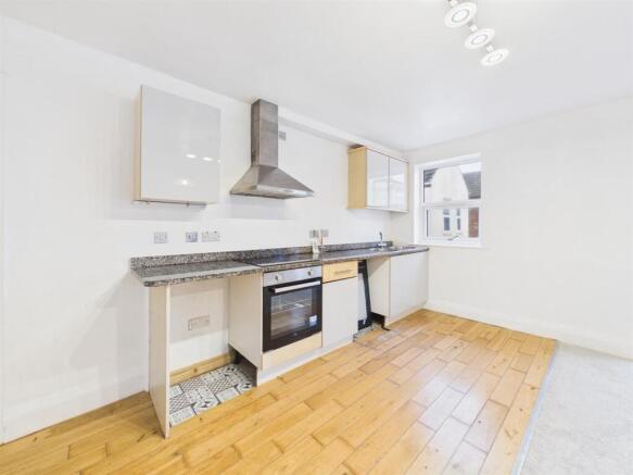 Open plan kitchen/living area: