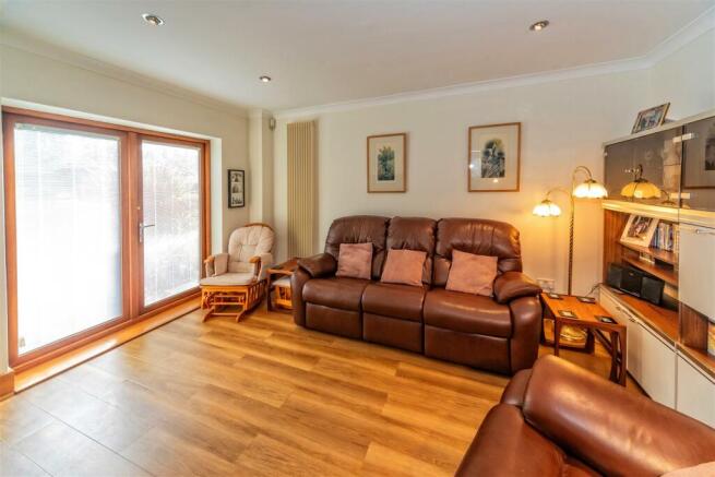 FAMILY SITTING ROOM