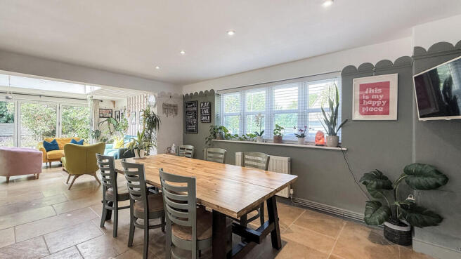 Kitchen/dining ro...
