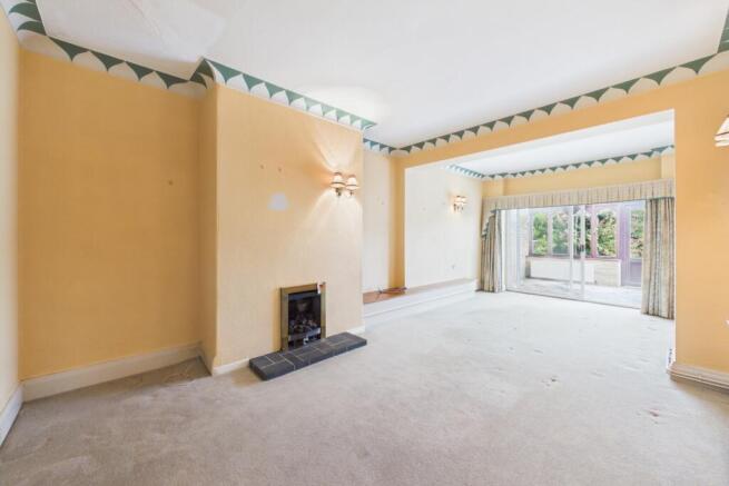 4 bed Semi-Detached for sale Image 4