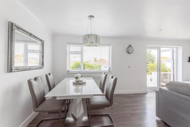 Dining Area.jpg