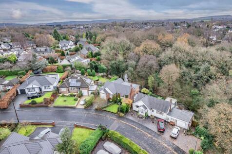 Southern Crescent, Bramhall, SK7