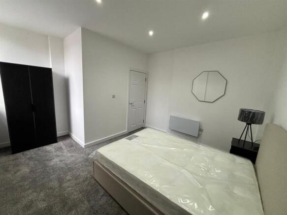 1 bed Apartment to rent Image 8