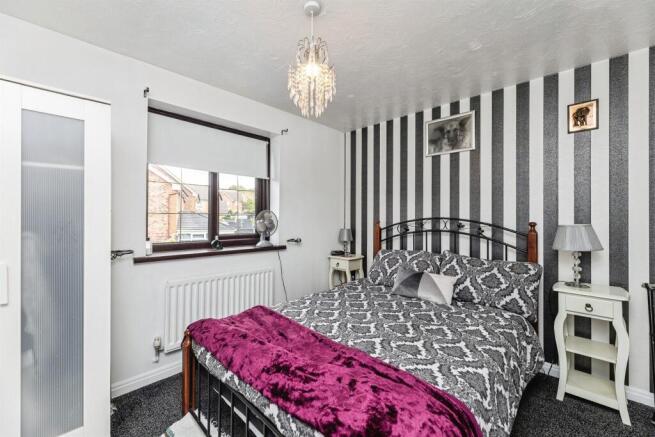 4 bed Detached for sale Image 7