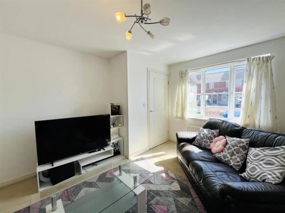 3 bed Terraced for sale Image 5