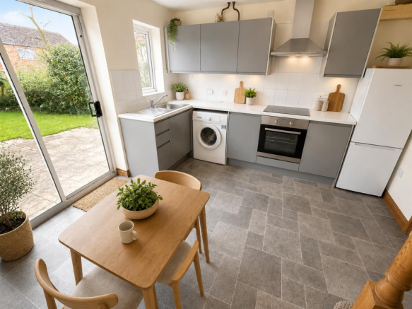 2 bed Semi-Detached for sale Image 4