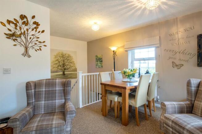 Sitting/Dining Room