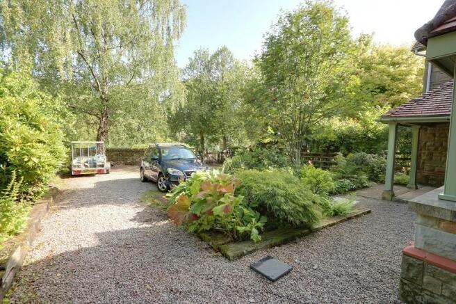 Driveway & Parking