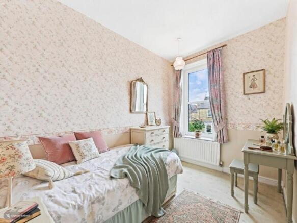 4 bed Terraced for sale Image 11