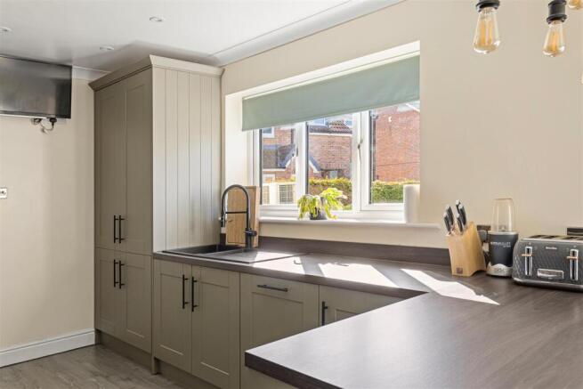 7_Beech_Tree_Court_10.jpg