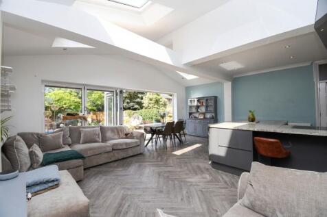 Monton Green, Monton, M30