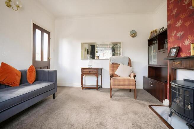 3 bed Semi-Detached for sale Image 8