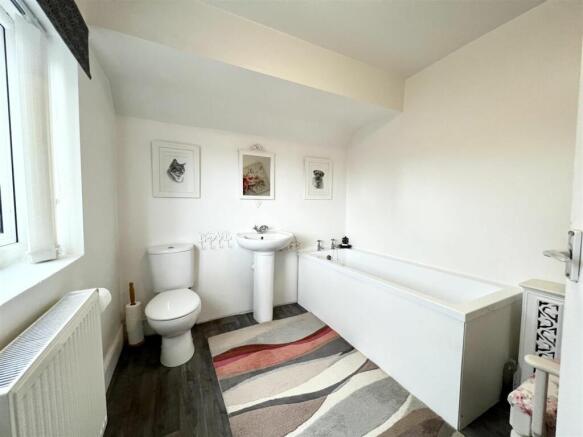 HOUSE BATHROOM.jpeg