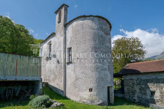the lake como villa- Chiesa brenzio