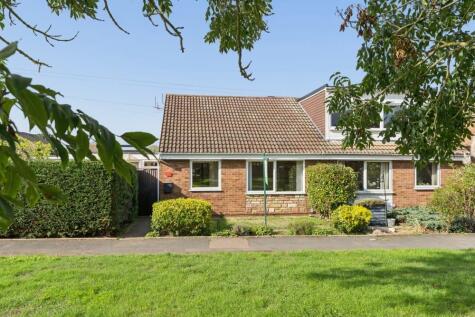 Beeson Close, Little Paxton, St Neots, PE19