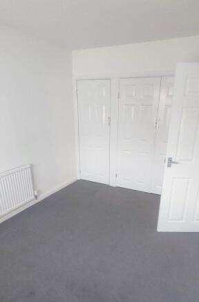 2 bed Semi-Detached Bungalow to rent Image 10