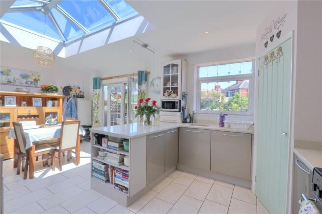 3 bed Semi-Detached for sale Image 11