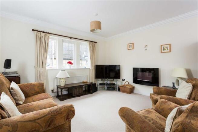 Sitting/ Dining Room