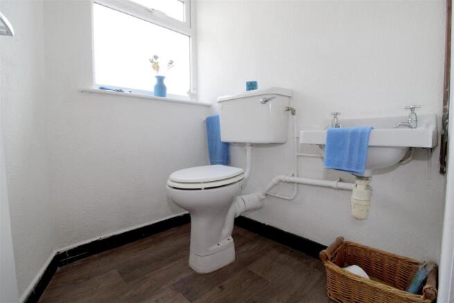 Downstairs Lavatory.jpg