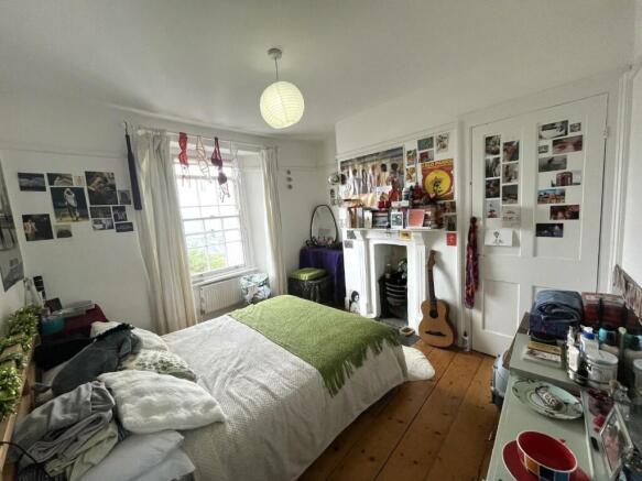 Bedroom 1 2.jpeg