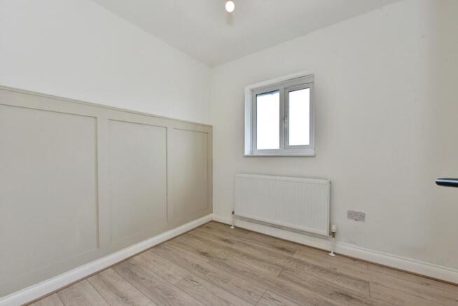 4 bed Semi-Detached for sale Image 11