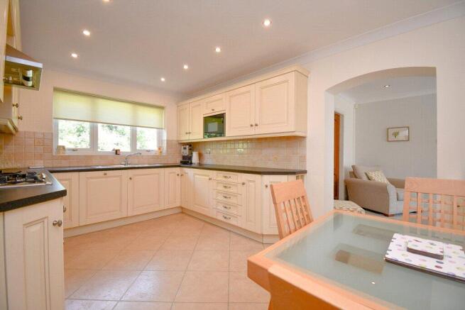 Suncroft Road, Heswall, Wirral photo 4