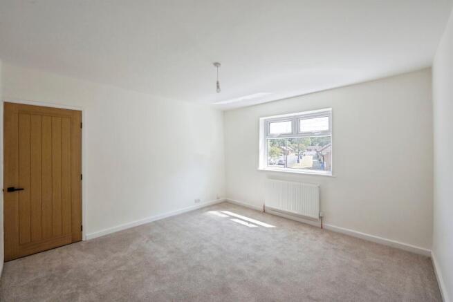 3 bed Semi-Detached for sale Image 9