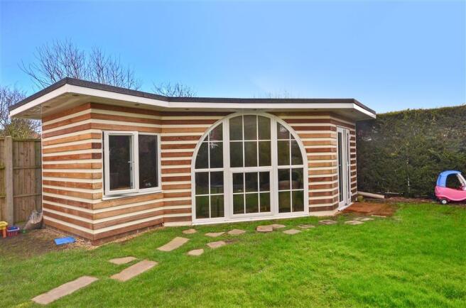 Workshop/Outbuildings