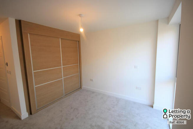 2 bed Apartment to rent Image 4