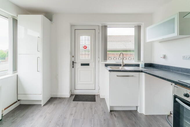3 bed Semi-Detached Bungalow for sale Image 6