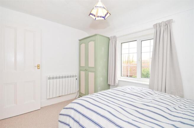 Bedroom 2.JPG