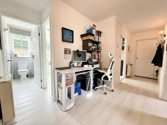 2 bed Flat for sale Image 12