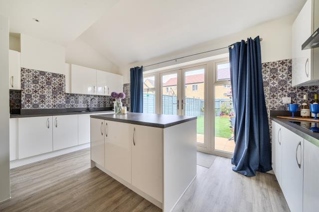 Centenary Way, Witney photo 4