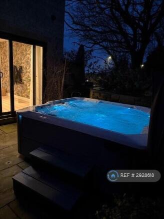 4 bed Detached to rent Image 11