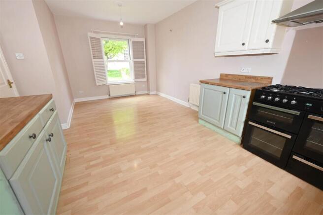 3 bed Link Detached House for sale Image 6