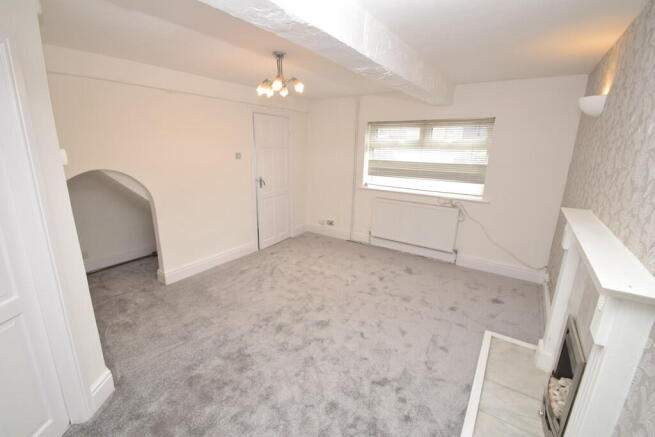 2 bed End of Terrace to rent Image 4