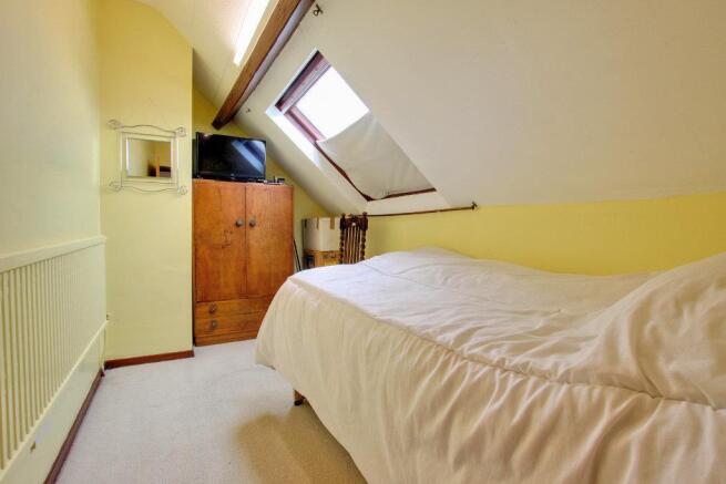 BEDROOM 3 (REAR)