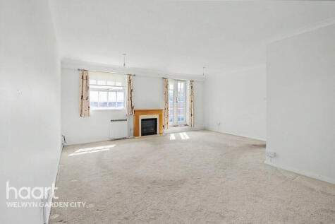 Fretherne Road, Welwyn Garden City