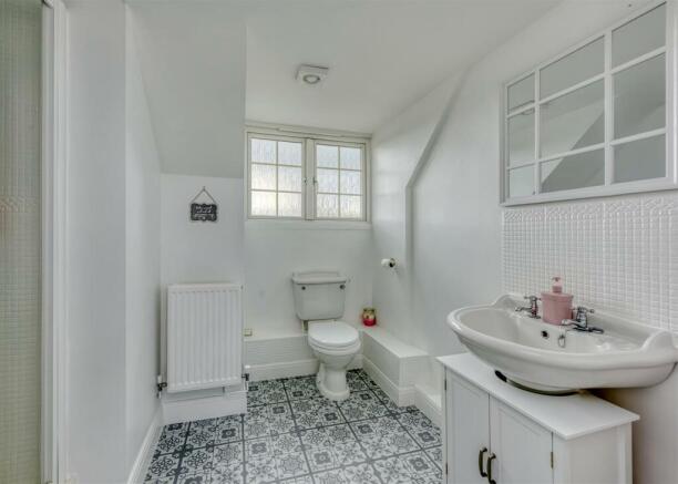 16 Old Farm Drive-shower room.jpg